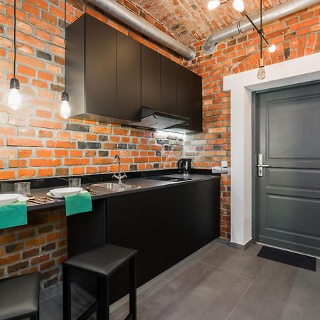Level -1 Loft Apartments City Center By Renters Poznan Bagian luar foto