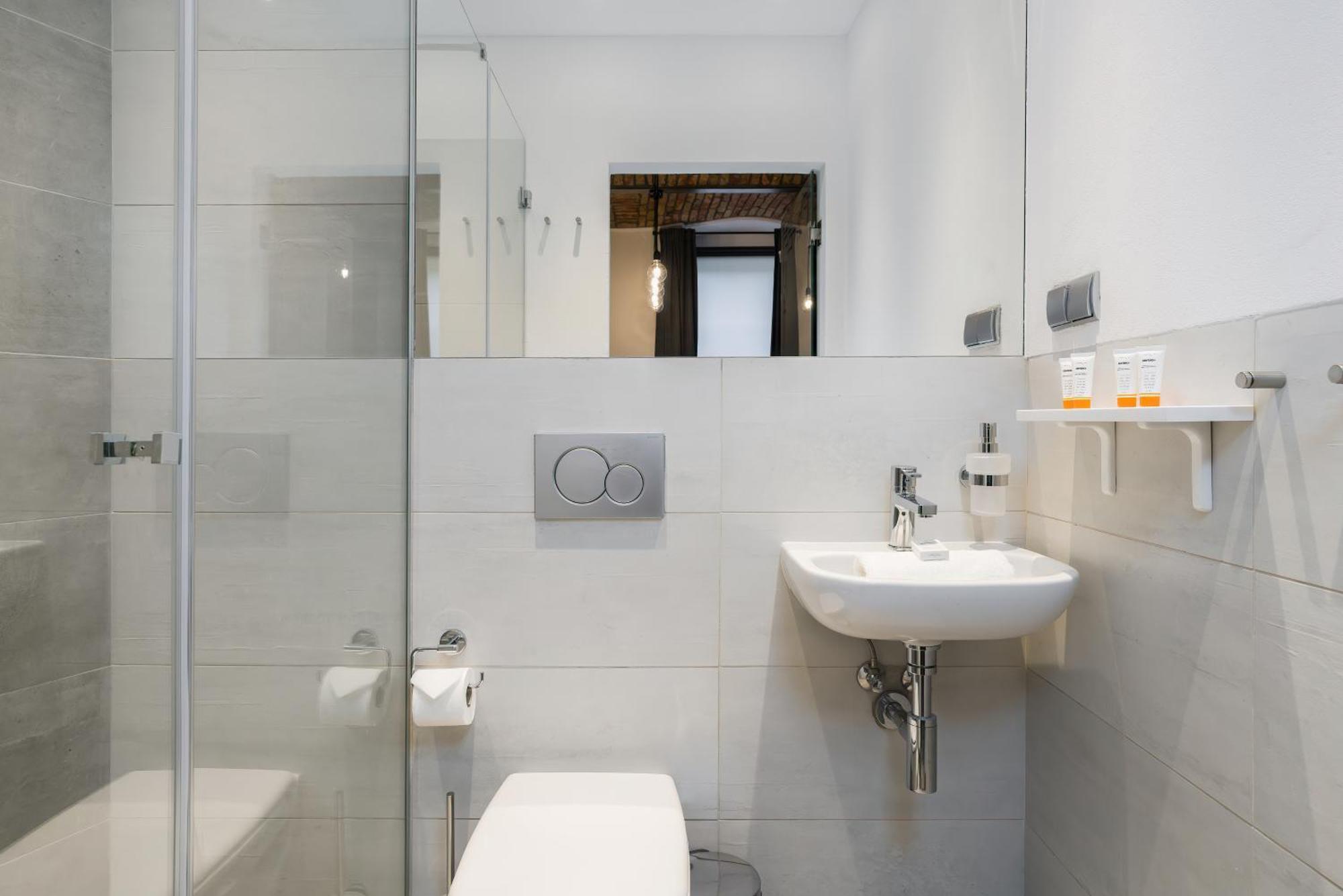 Level -1 Loft Apartments City Center By Renters Poznan Bagian luar foto