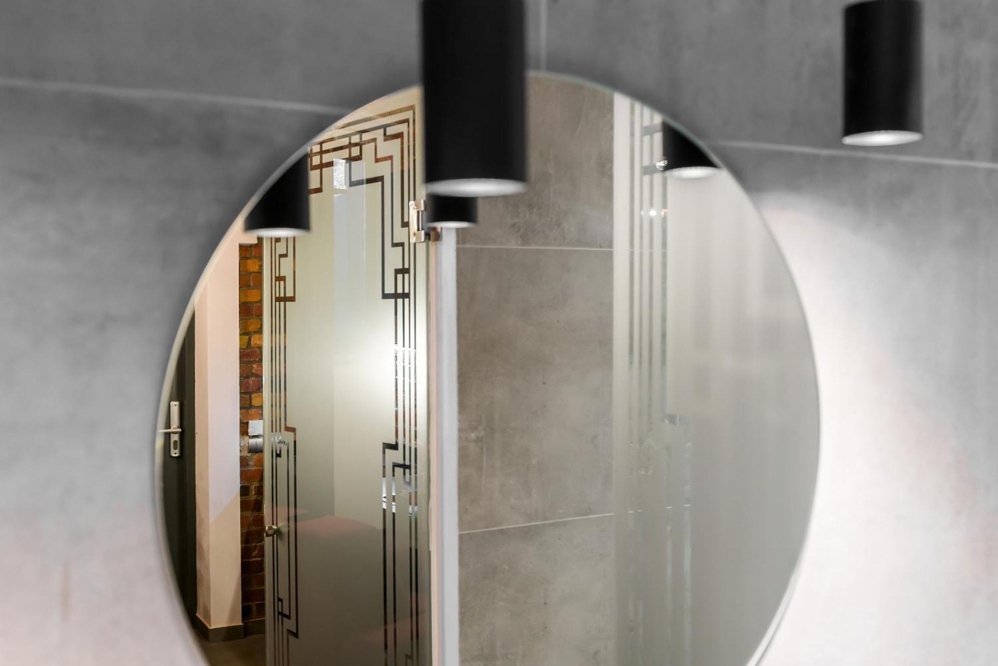 Level -1 Loft Apartments City Center By Renters Poznan Bagian luar foto