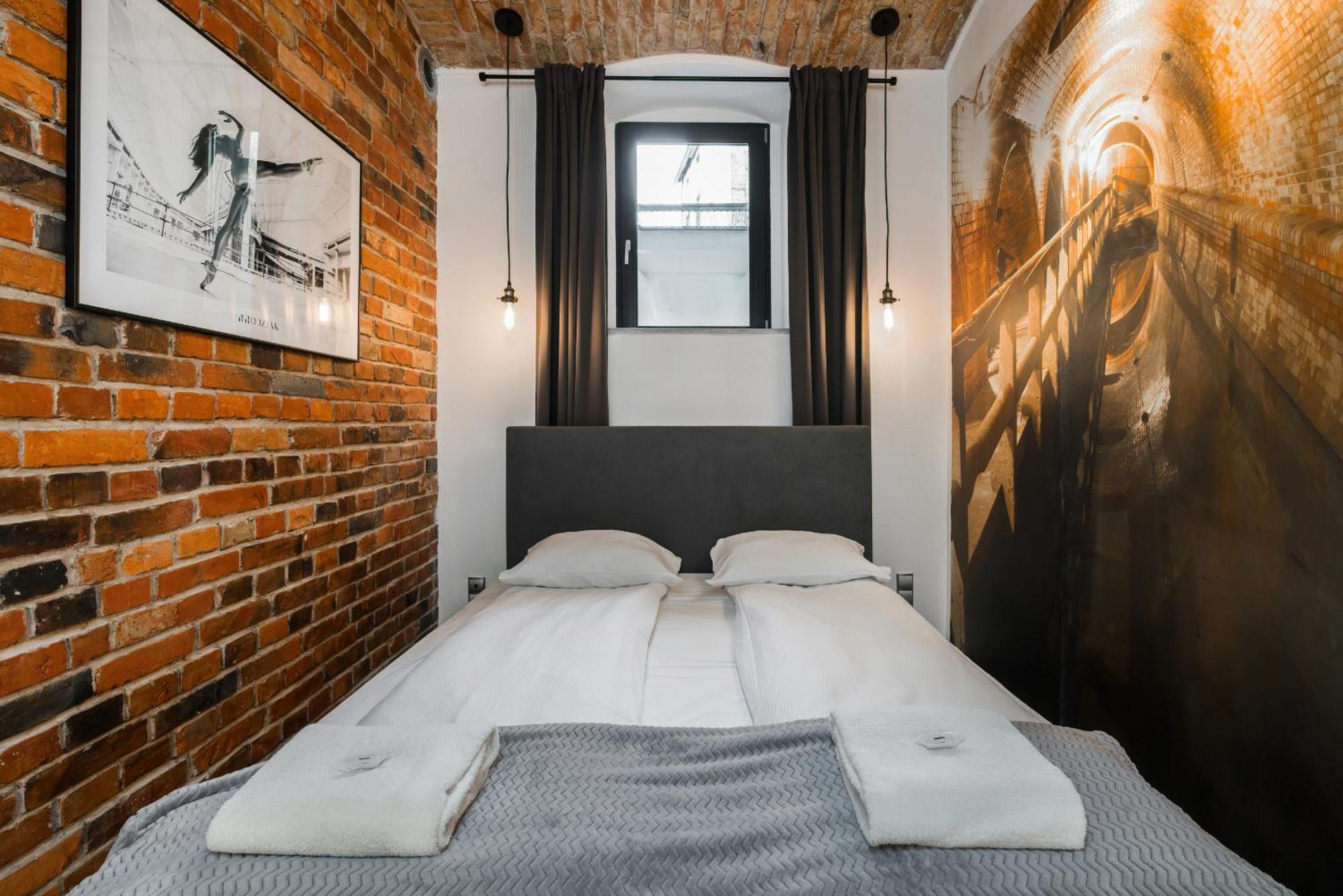 Level -1 Loft Apartments City Center By Renters Poznan Bagian luar foto