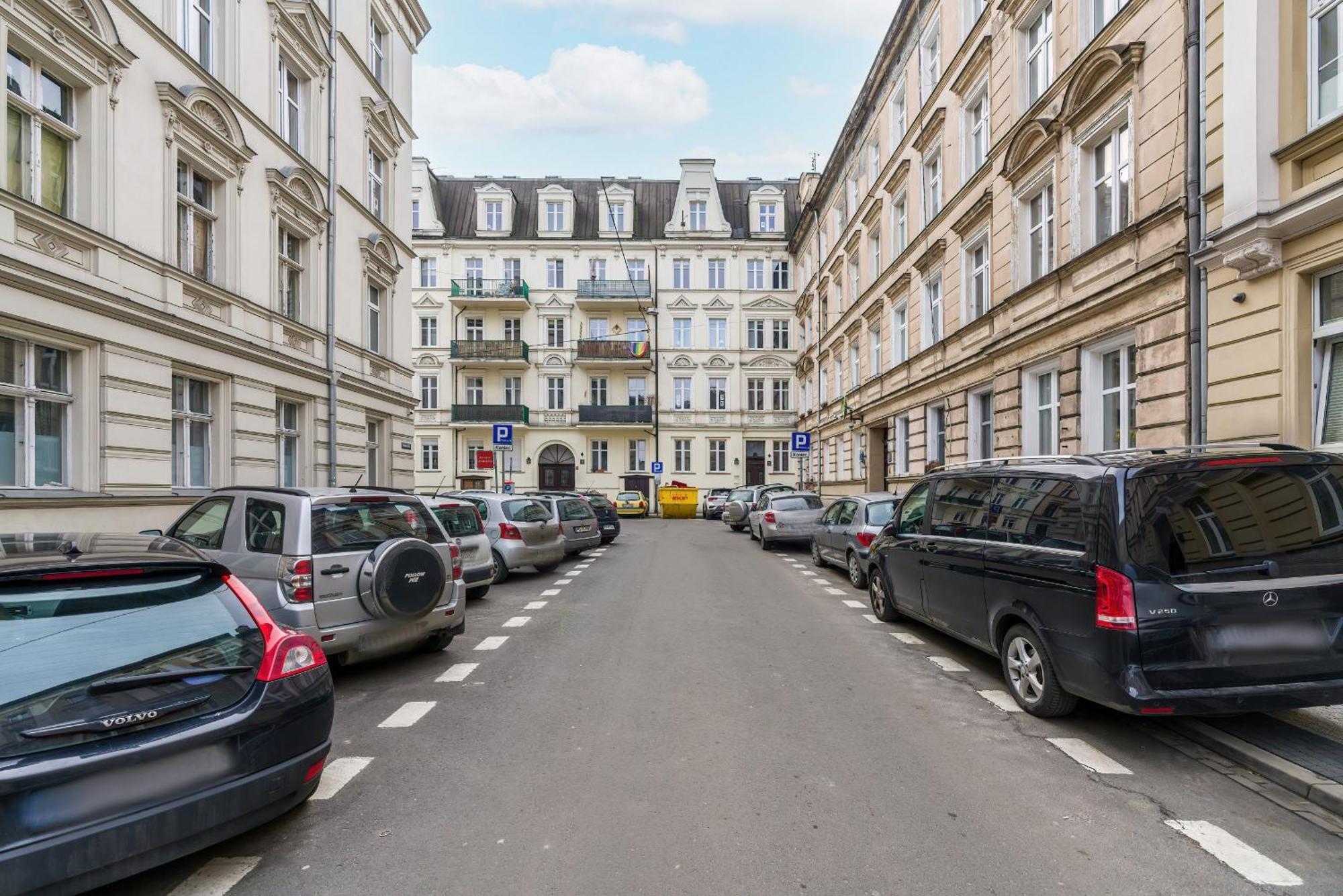 Level -1 Loft Apartments City Center By Renters Poznan Bagian luar foto